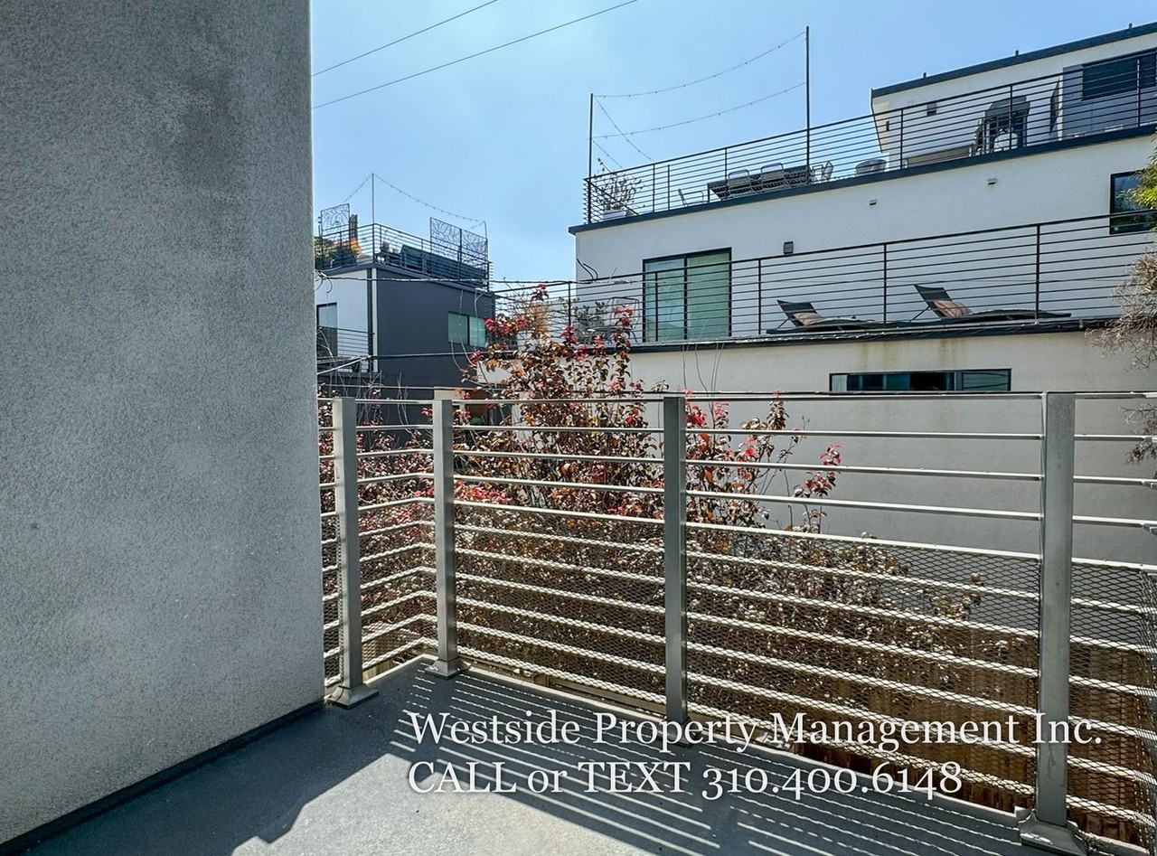 6548 1/2 La Mirada Ave - Photo 5 of 27