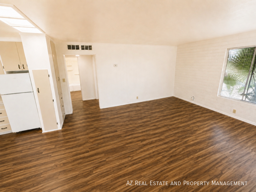 420 W Clark St #A - Photo 3 of 30