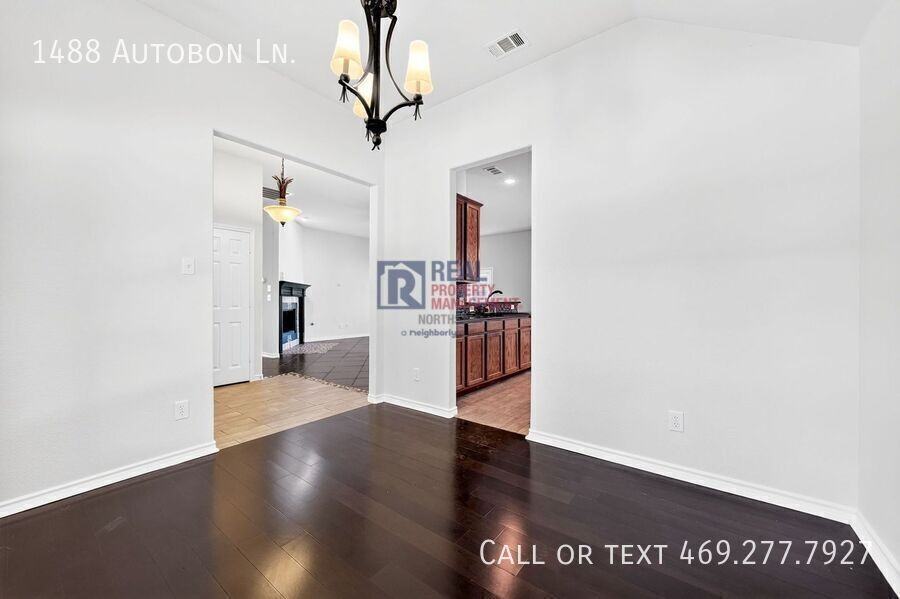1488 Audobon Ln - Photo 7 of 34