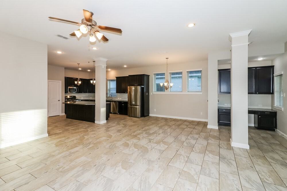 415 Rocky Briar Ct - Photo 3 of 16