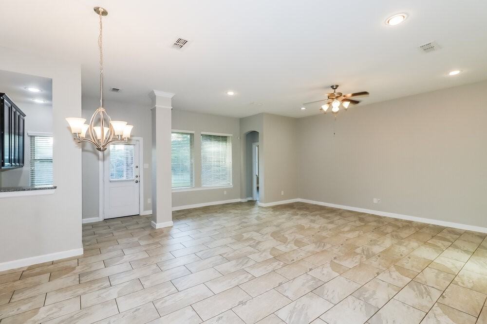 415 Rocky Briar Ct - Photo 4 of 16