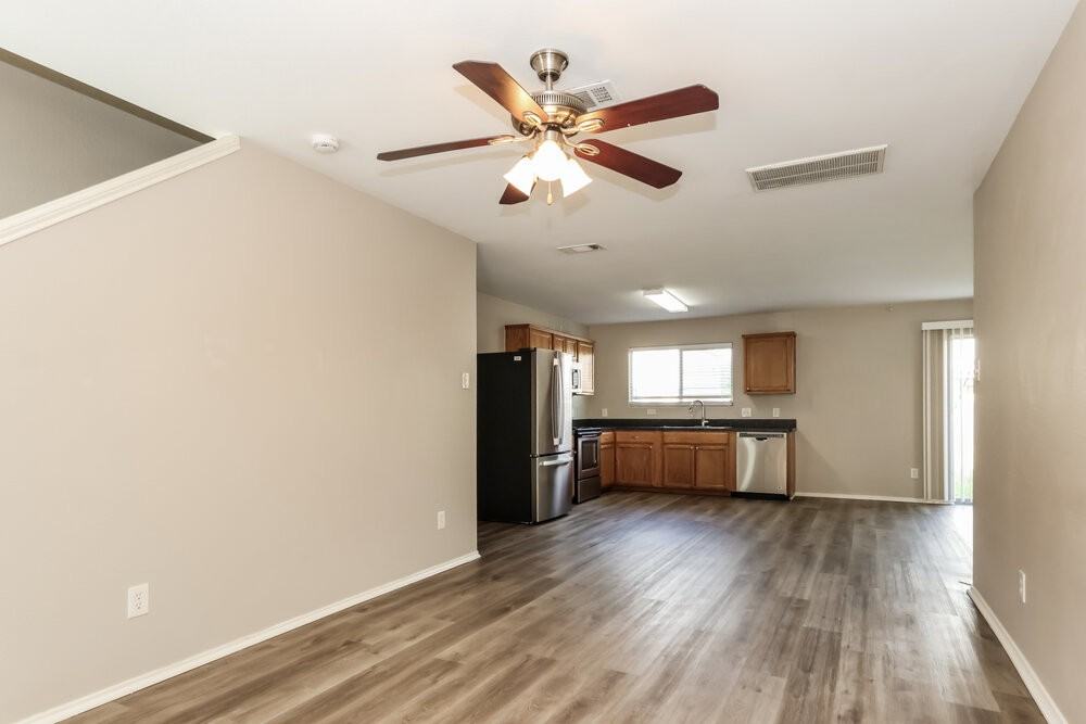 16770 N Thrasher Dr - Photo 5 of 17