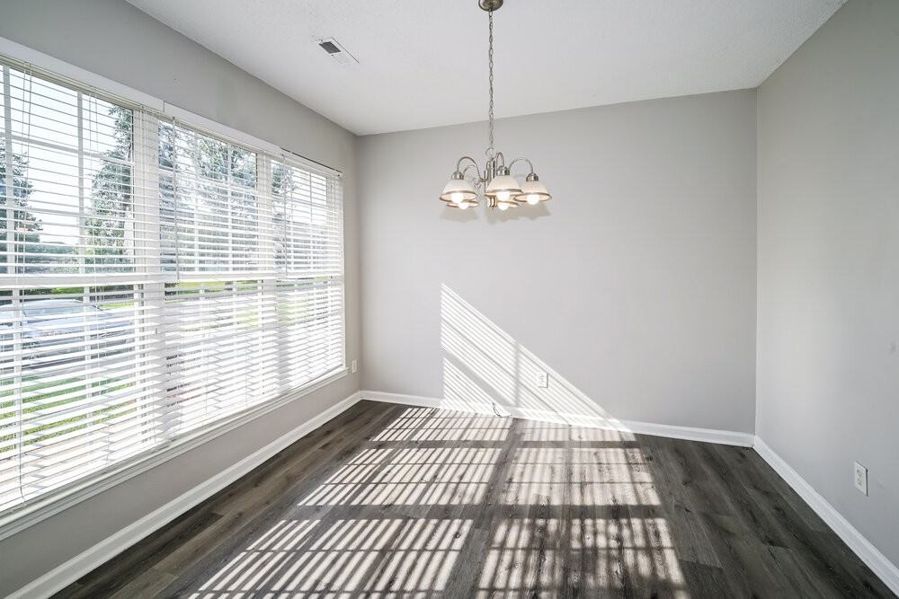 10033 Brawley Ln - Photo 6 of 17