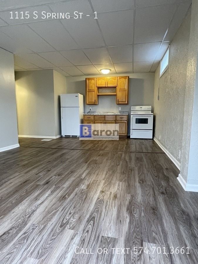 1115 S Spring St #1 - Photo 2 of 7