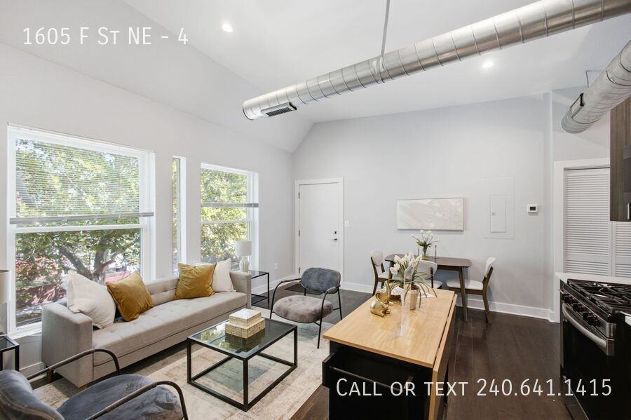 1605 F St Ne #4 - Photo 2 of 14