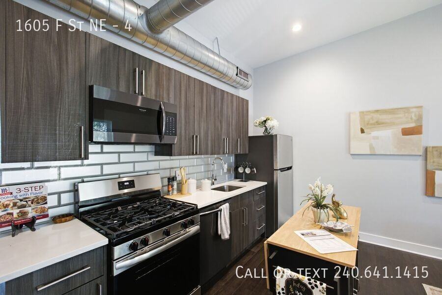1605 F St Ne #4 - Photo 6 of 14