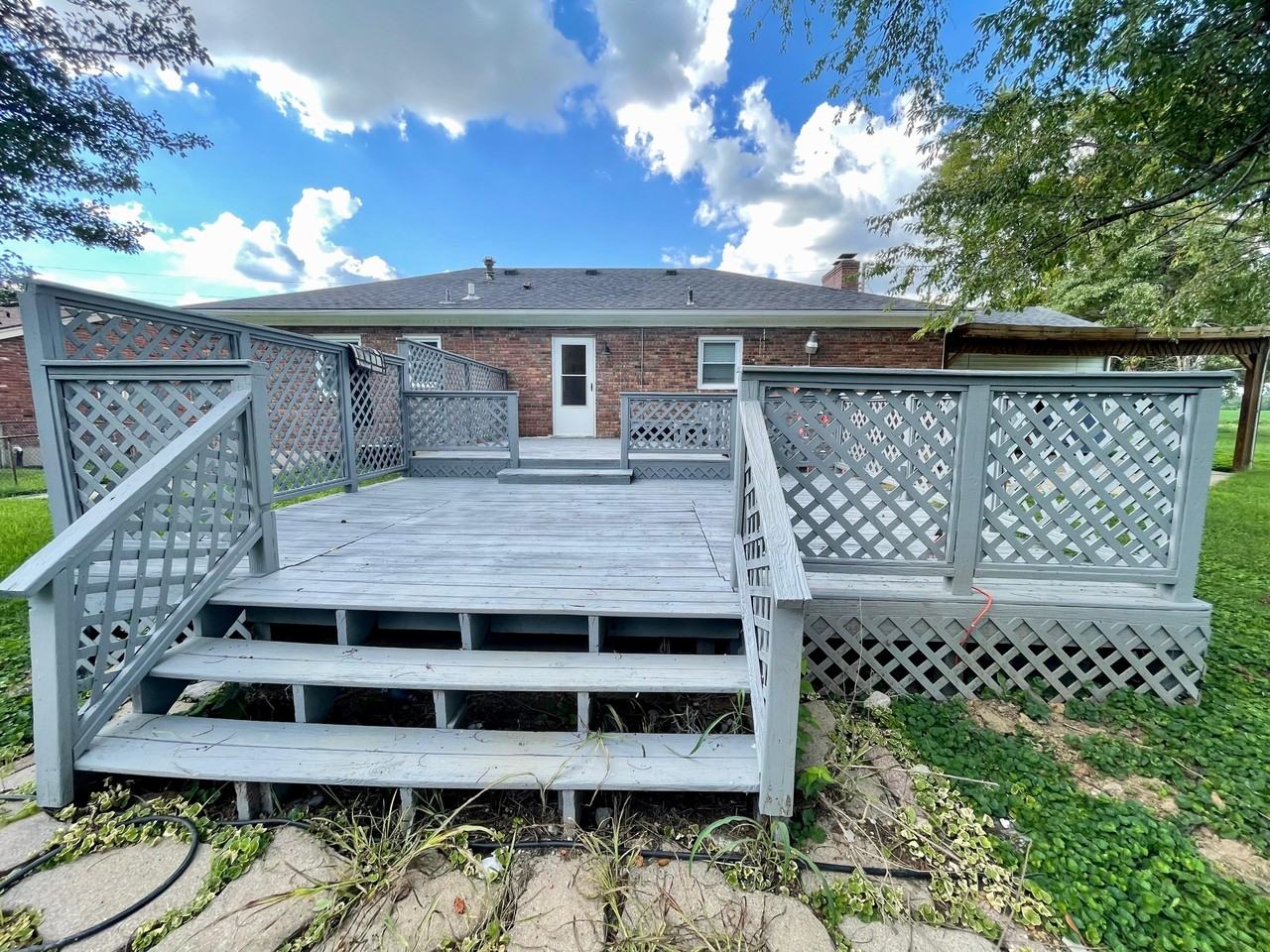 7802 Brownwood Dr - Photo 4 of 18