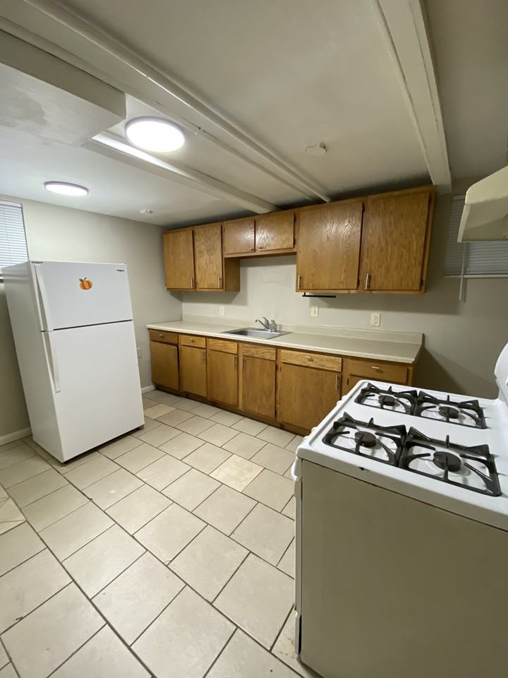 4315 Southern Pkwy #5 - Photo 4 of 10