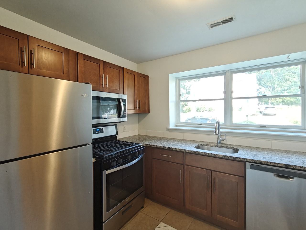 10 S Indian Valley Ct - Photo 5 of 11