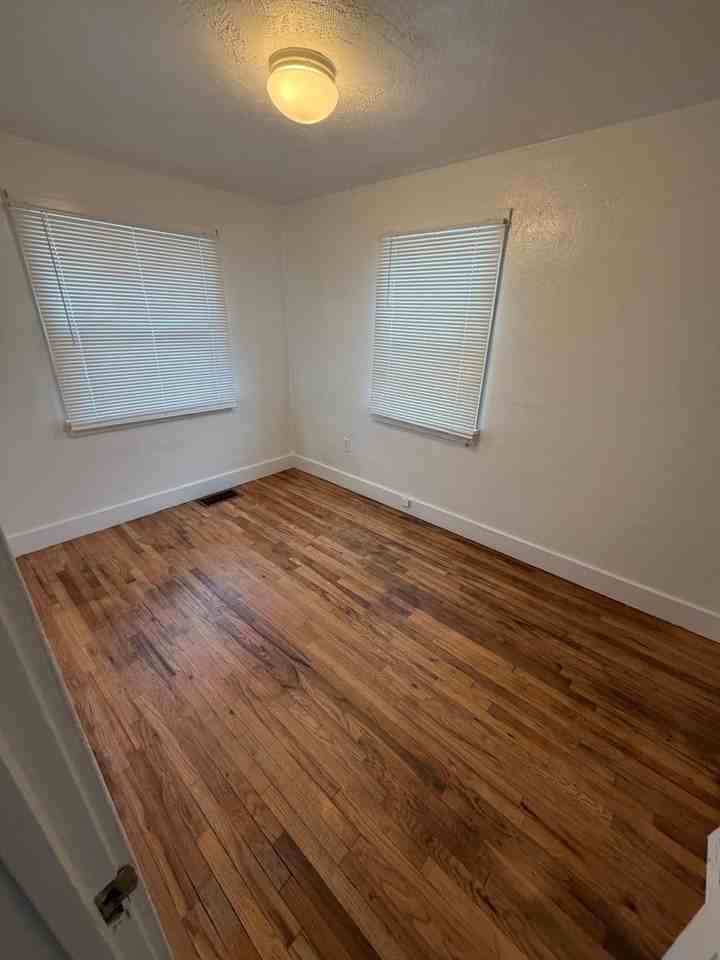 2044 10th Ave - Photo 6 of 10