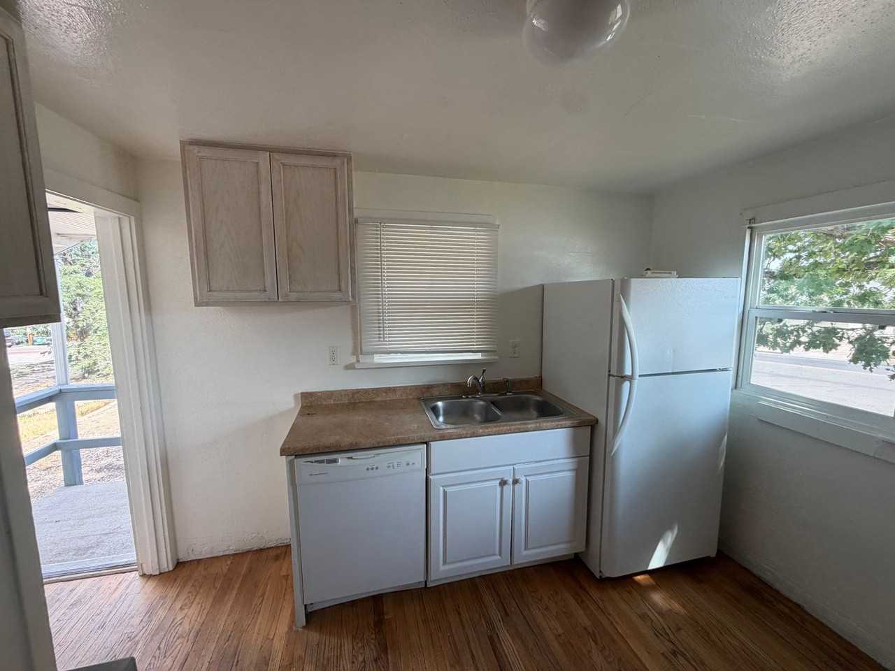 2044 10th Ave - Photo 7 of 10