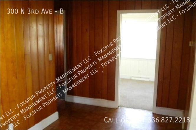 300 N 3rd Ave #B - Photo 4 of 11