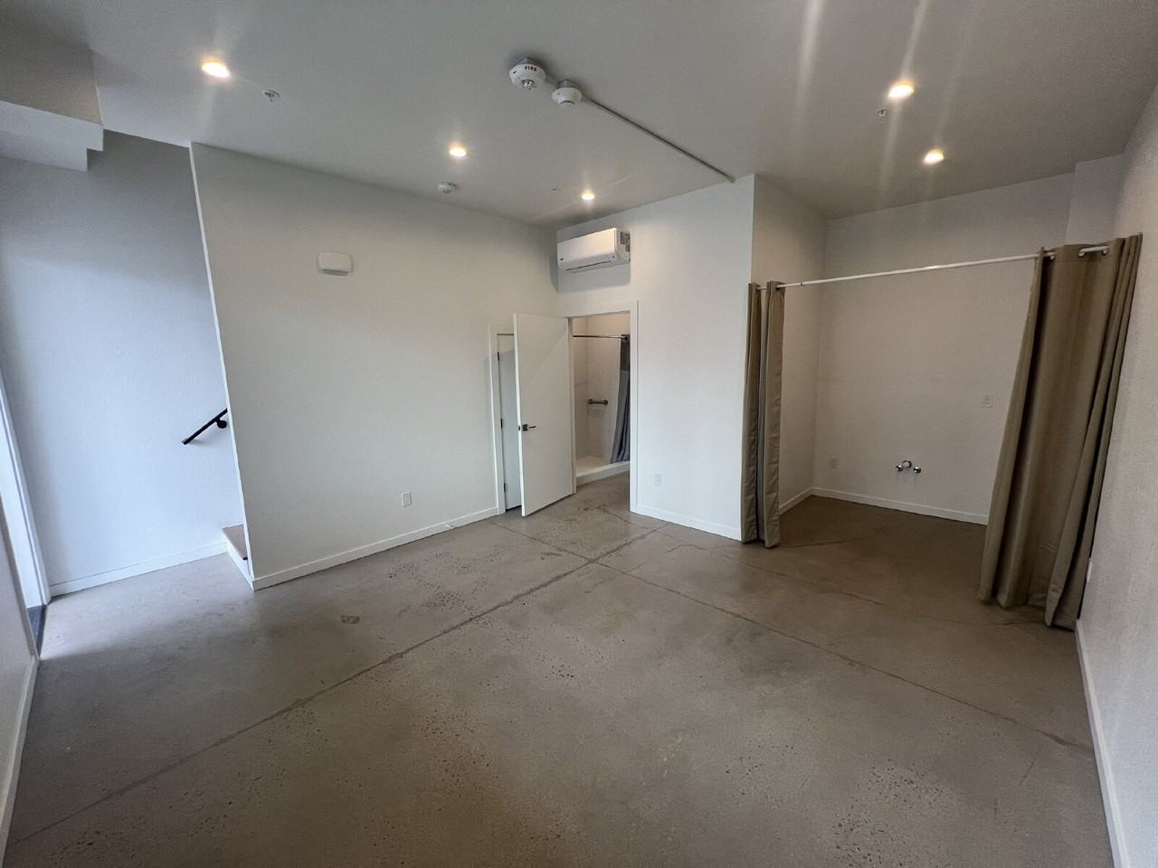 3700 N Marion St - Photo 4 of 26