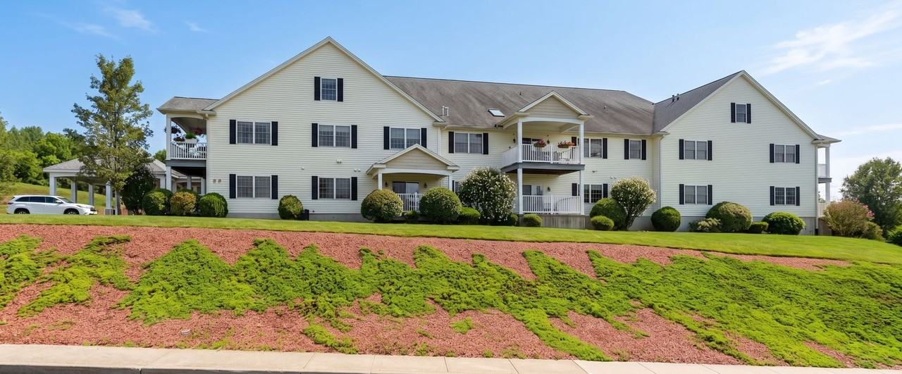 Magill DR. LLC - Photo 3 of 14