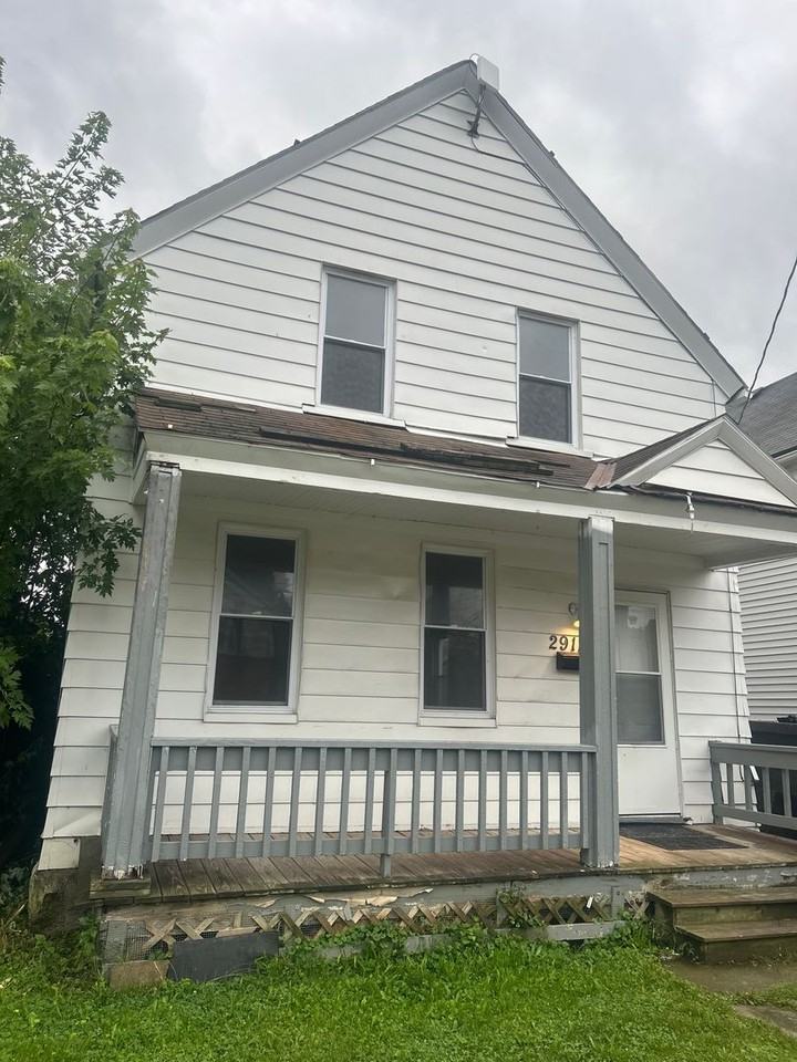 2911 Saratoga Ave - Photo 2 of 8