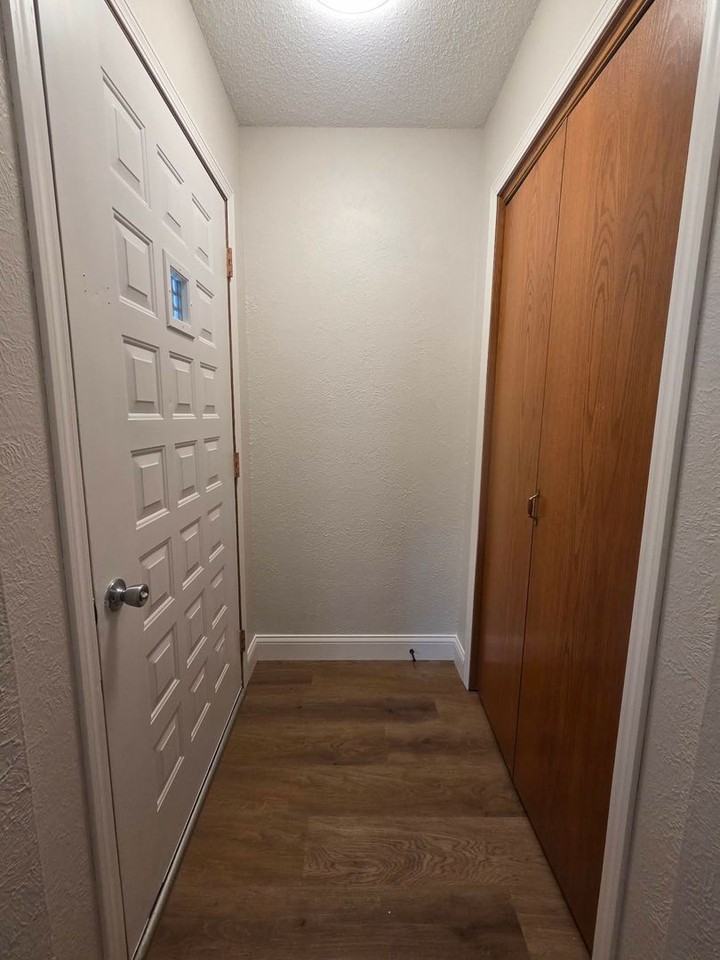 328 S Kiowa Ct - Photo 3 of 25