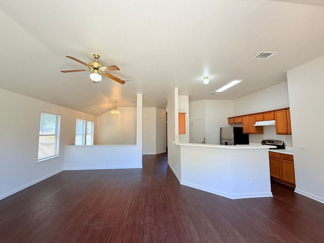 124 Estate Cv - Photo 5 of 31