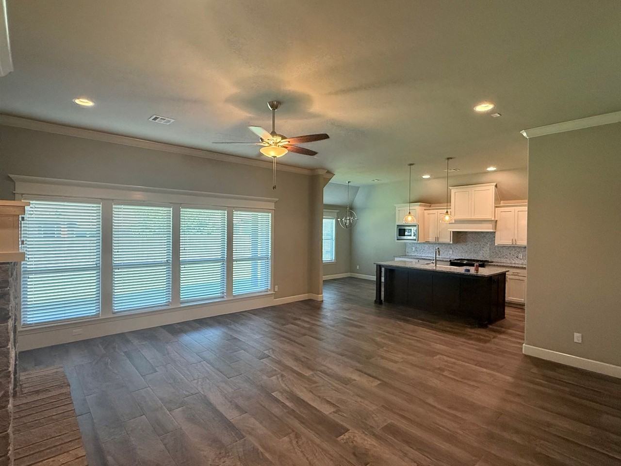 18805 Trailview Way - Photo 2 of 19