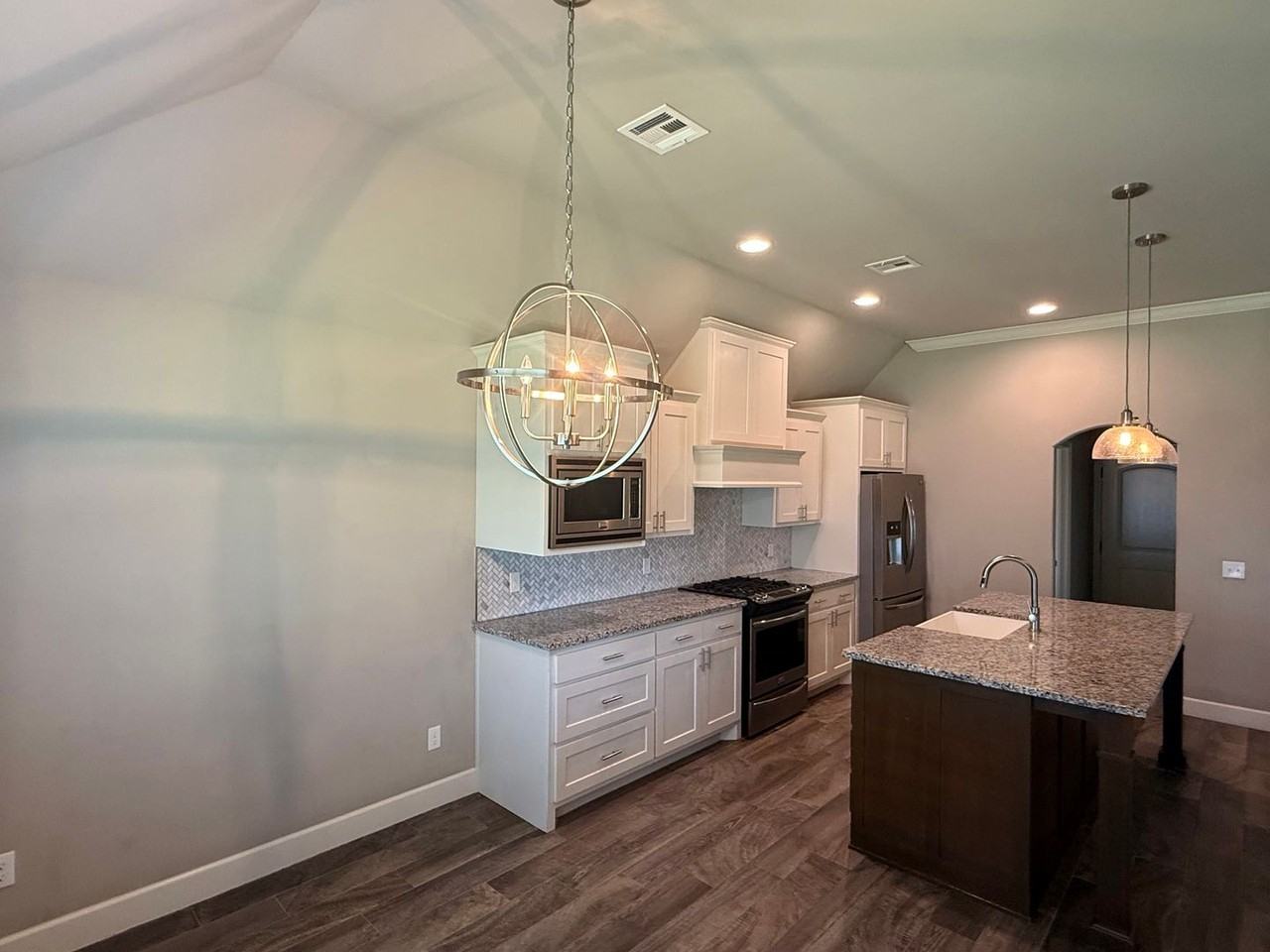 18805 Trailview Way - Photo 6 of 19