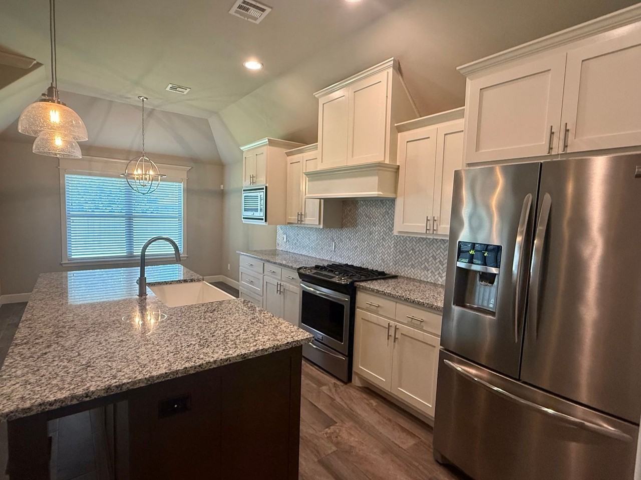 18805 Trailview Way - Photo 7 of 19