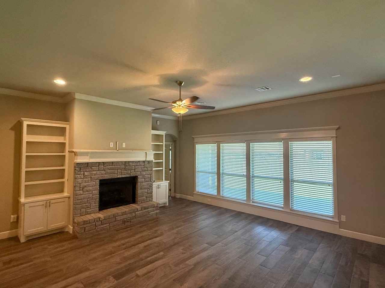 18805 Trailview Way - Photo 4 of 19