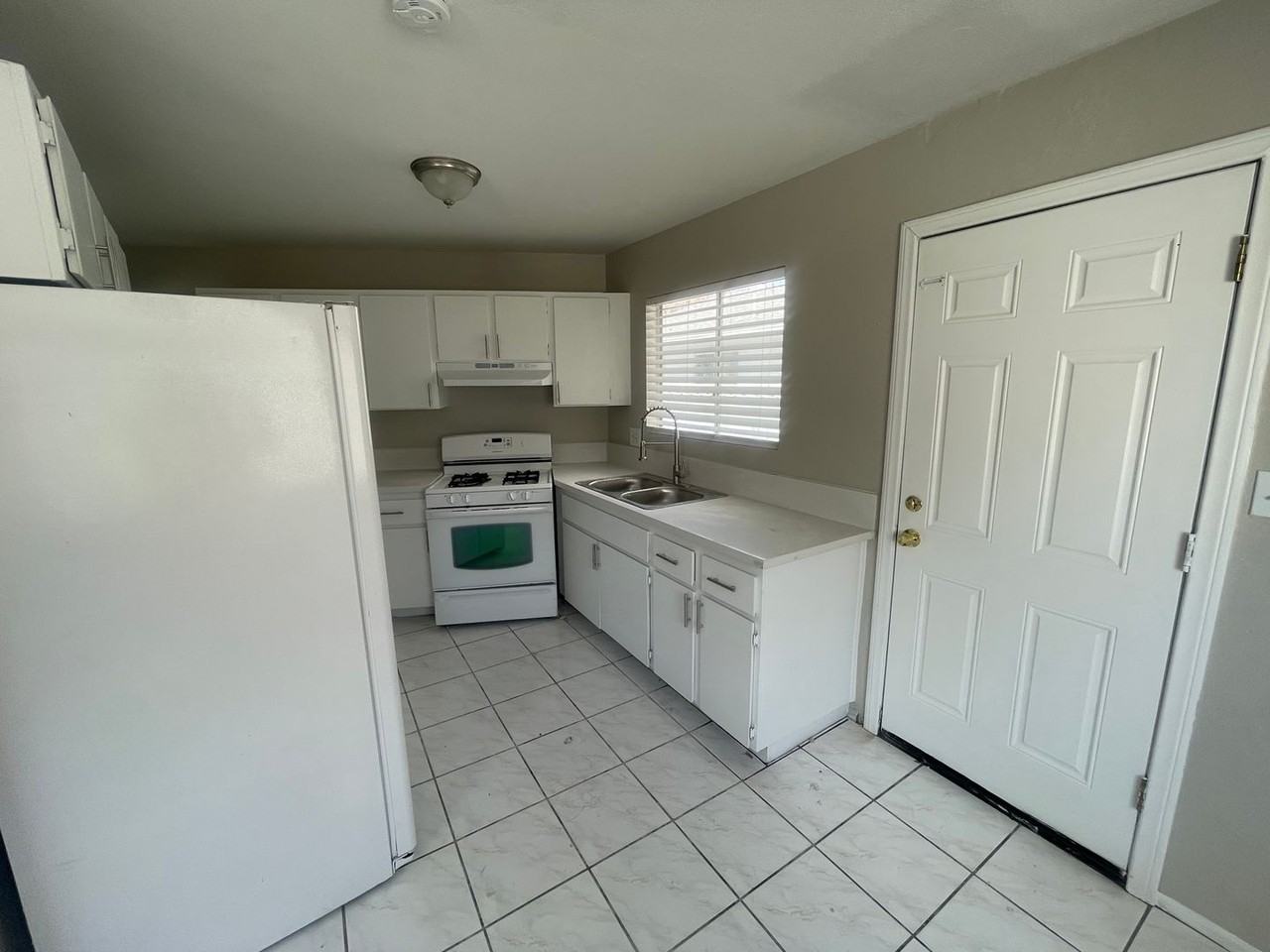 4880 Pancho Villa Dr - Photo 2 of 9