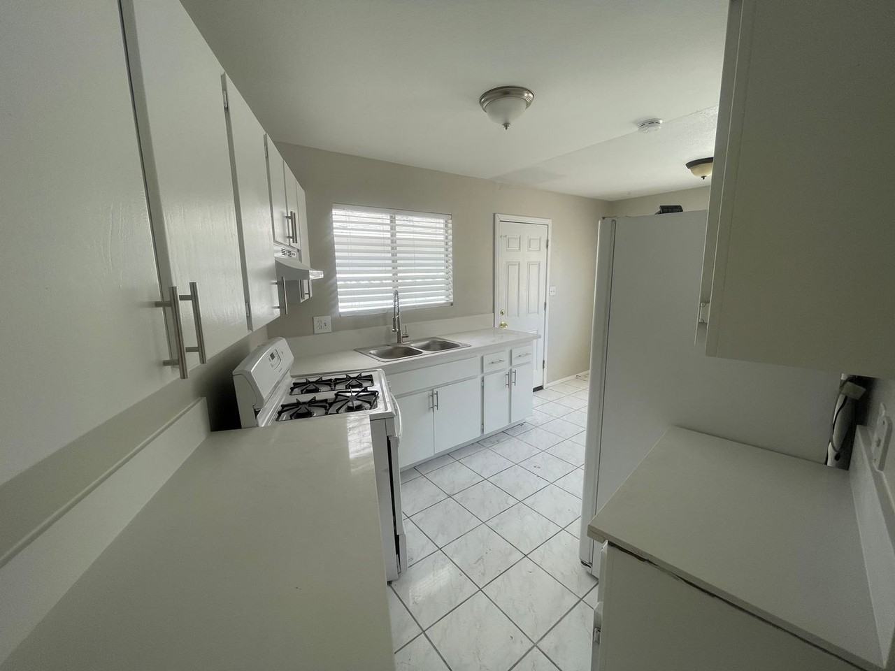 4880 Pancho Villa Dr - Photo 4 of 9
