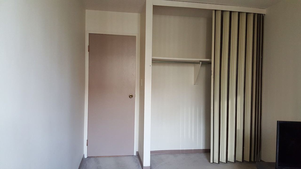 340 14 Ave Sw - Photo 6 of 18
