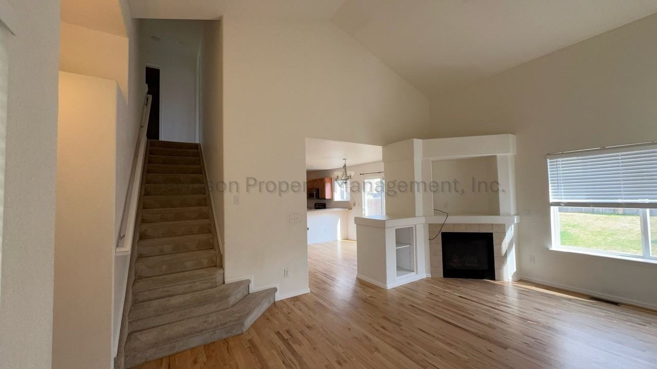 7629 Autumn Knoll Dr - Photo 3 of 17