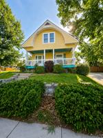 featured image of 323 N River Blvd