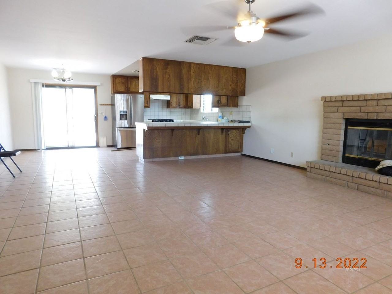 330 E Wilson Ave - Photo 3 of 17