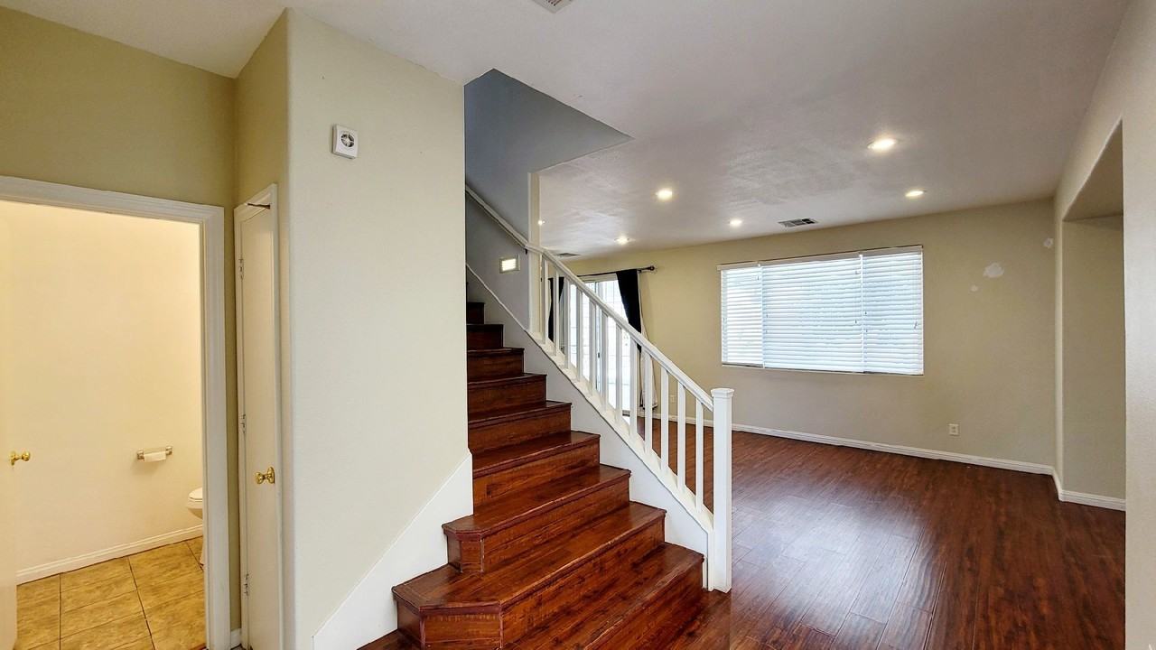8344 Golden Cypress Ave - Photo 3 of 25