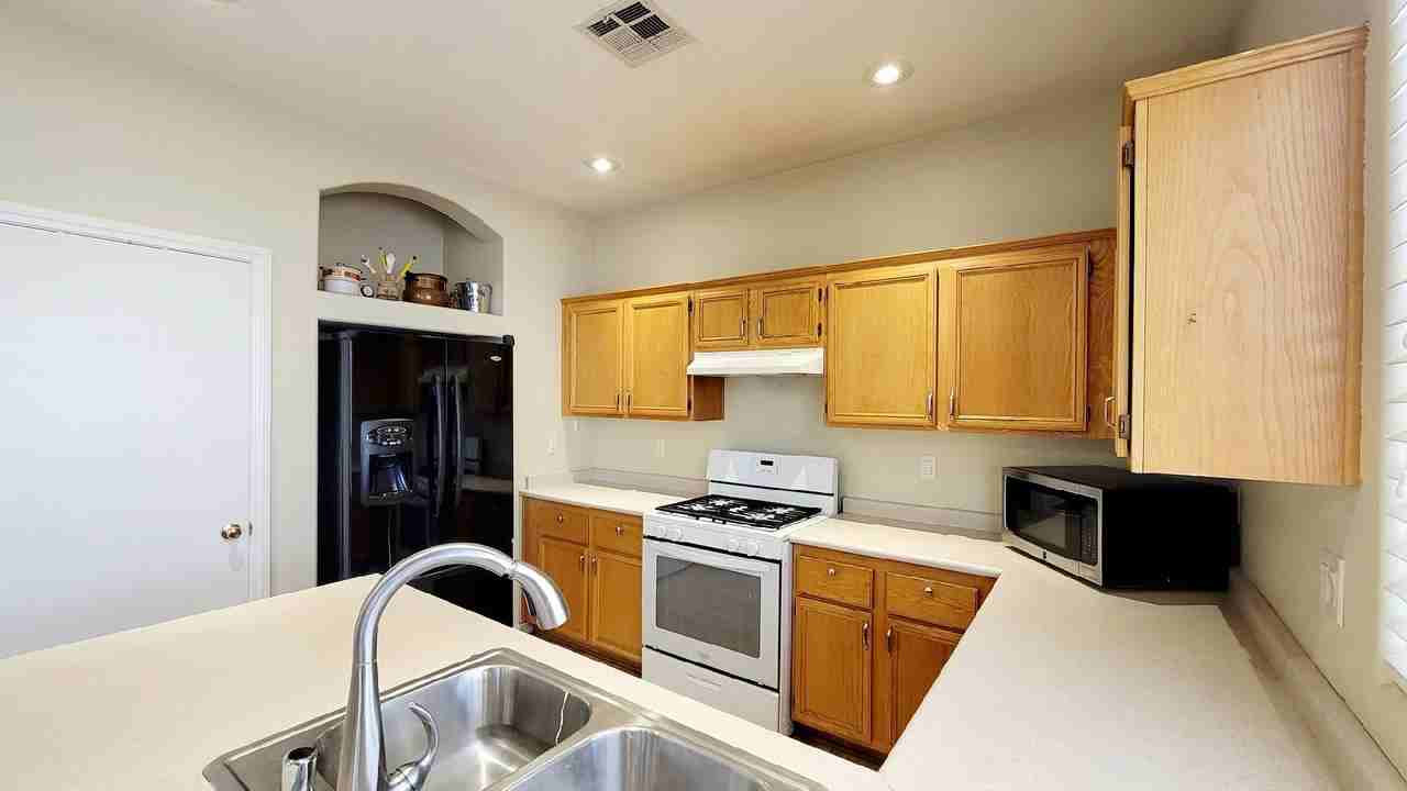 8344 Golden Cypress Ave - Photo 6 of 25