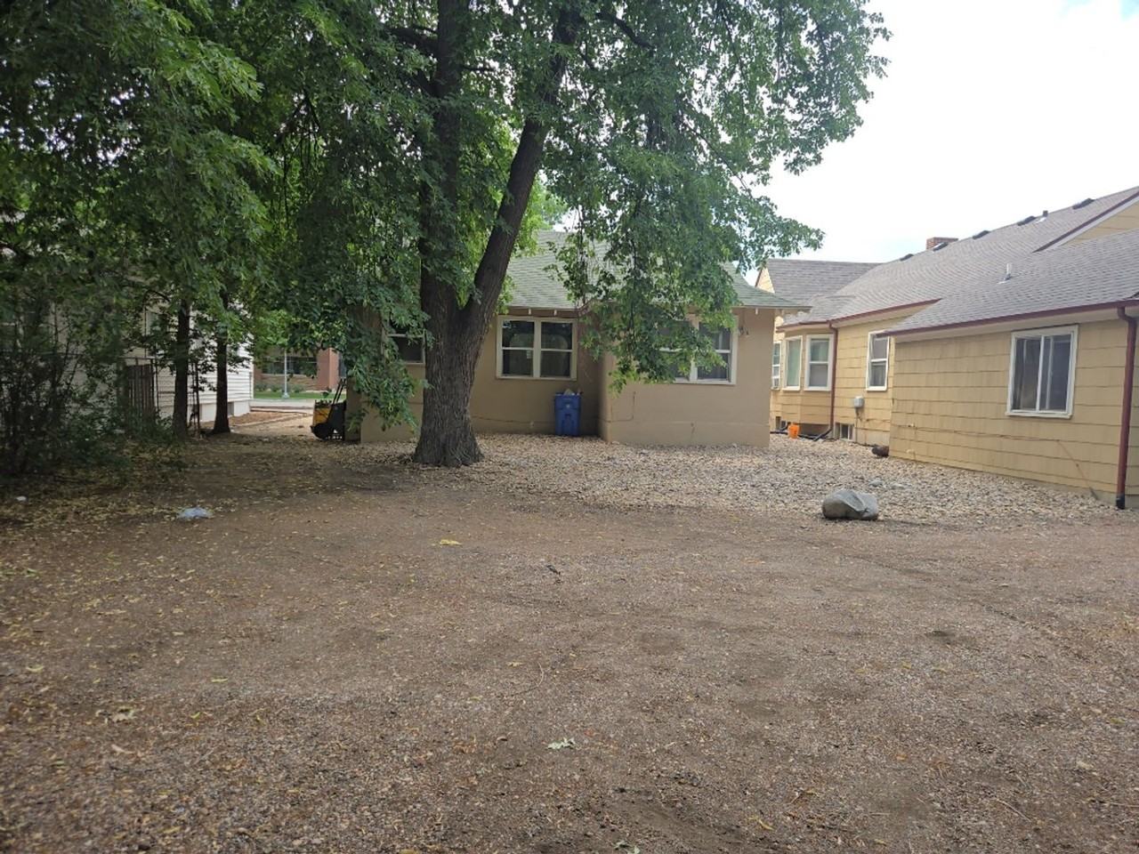 624 W Laurel St - Photo 2 of 5
