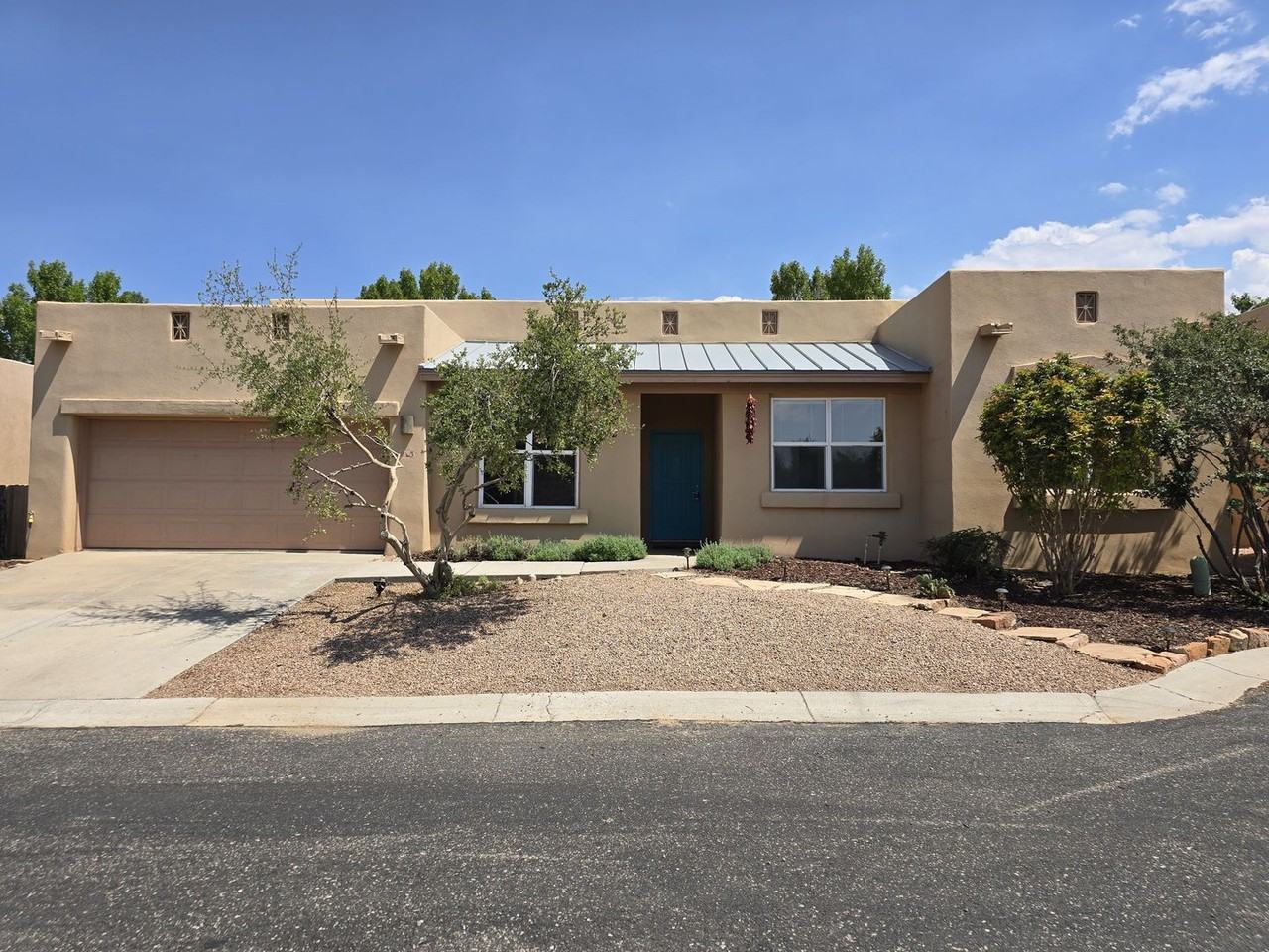 3 Wood Flower Pl - Photo 2 of 29