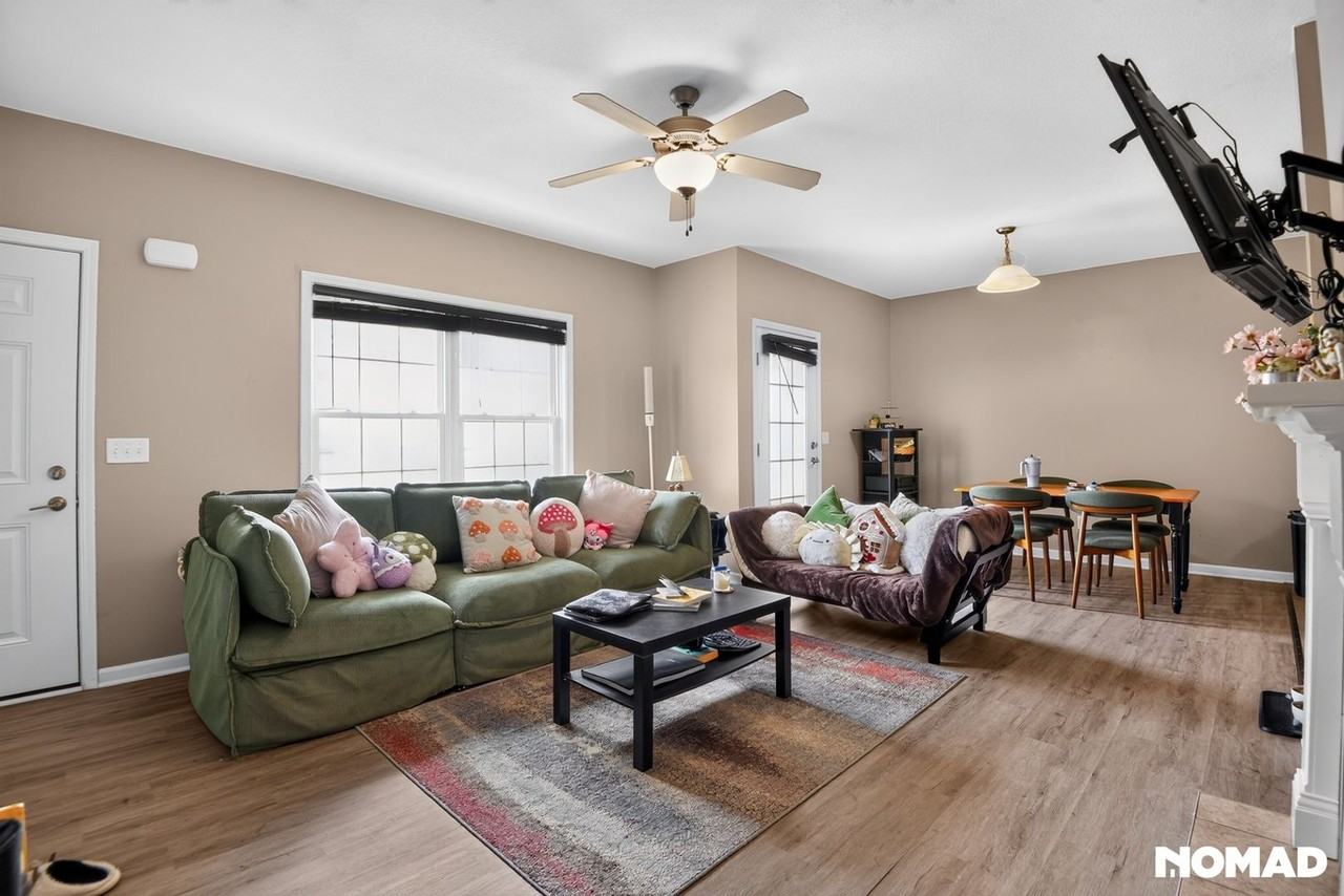 3749 Harbor Estates Ln - Photo 6 of 33