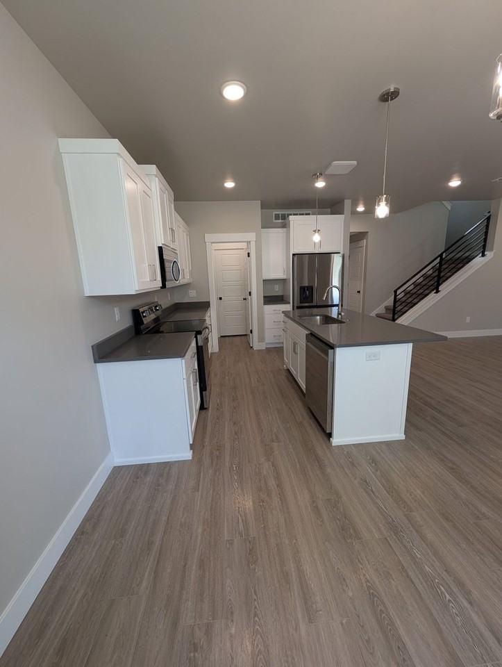 5560 Trueman St #C - Photo 7 of 36