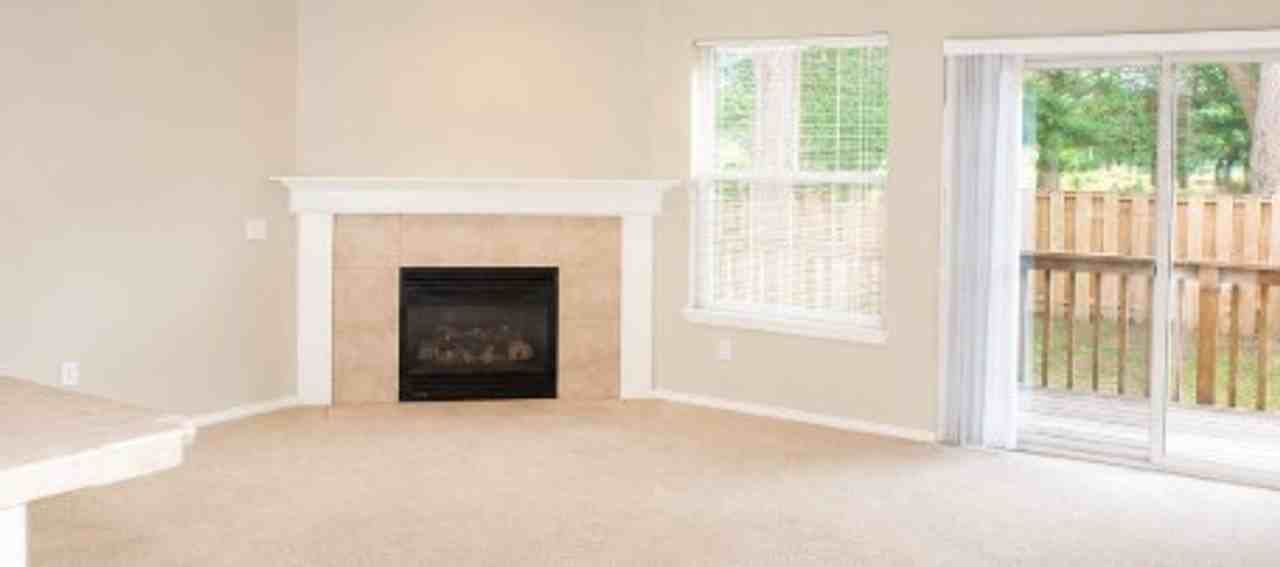 15561 Sw Stone Ridge Cir - Photo 3 of 5
