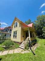 featured image of 710 E Davenport St