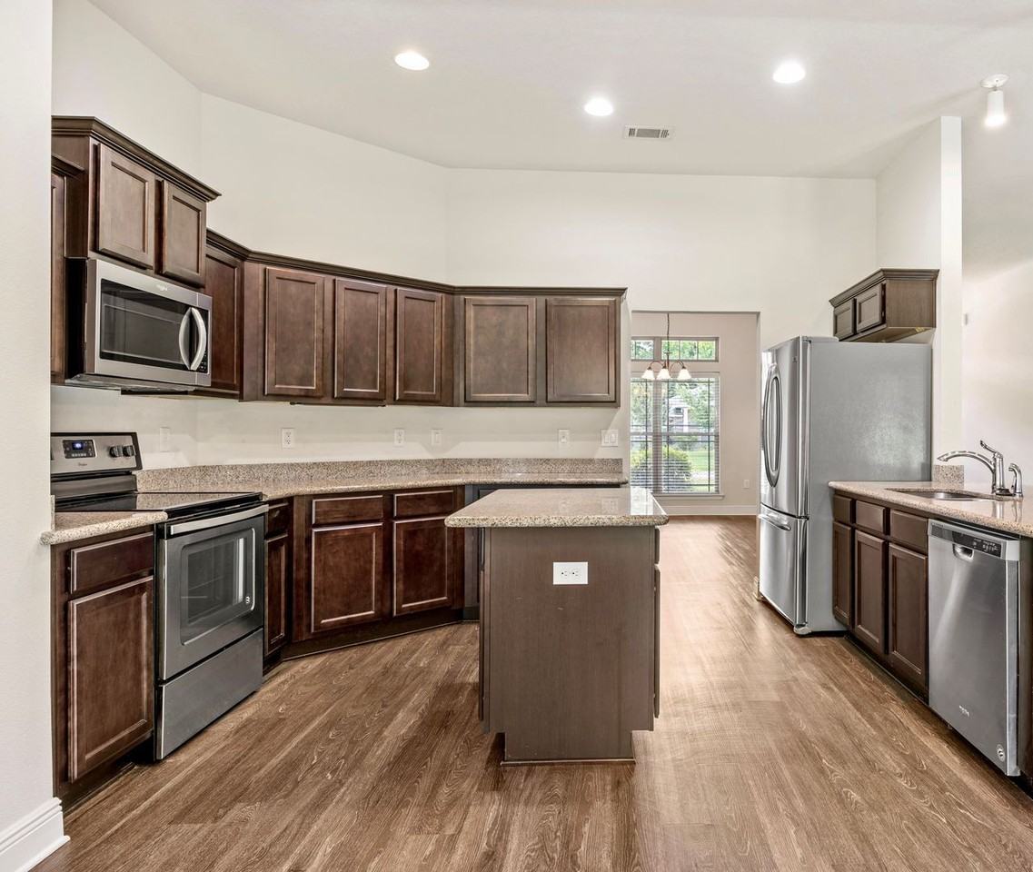 5735 Mill Stream Way - Photo 6 of 16