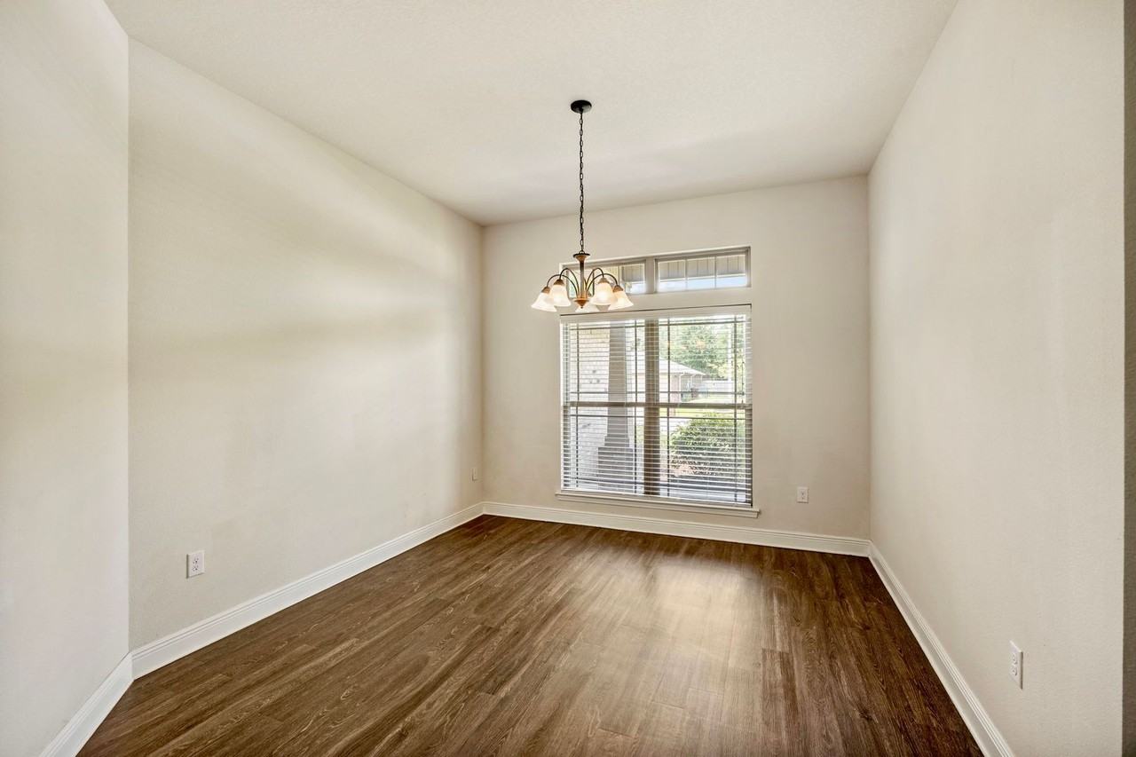 5735 Mill Stream Way - Photo 7 of 16