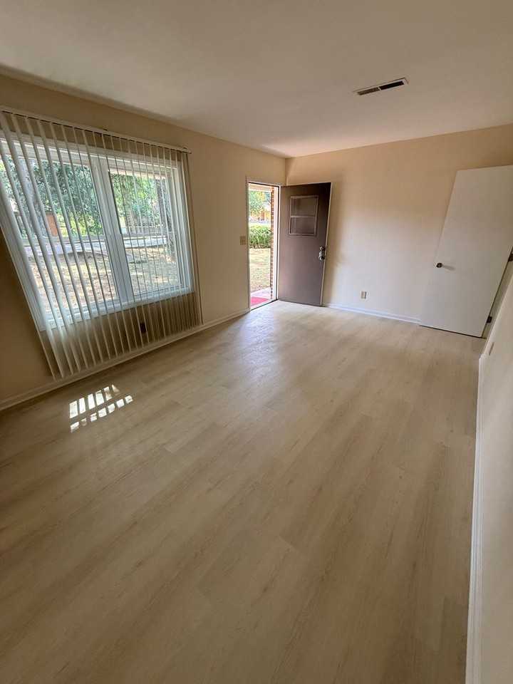 3642 Glen Ln - Photo 2 of 2