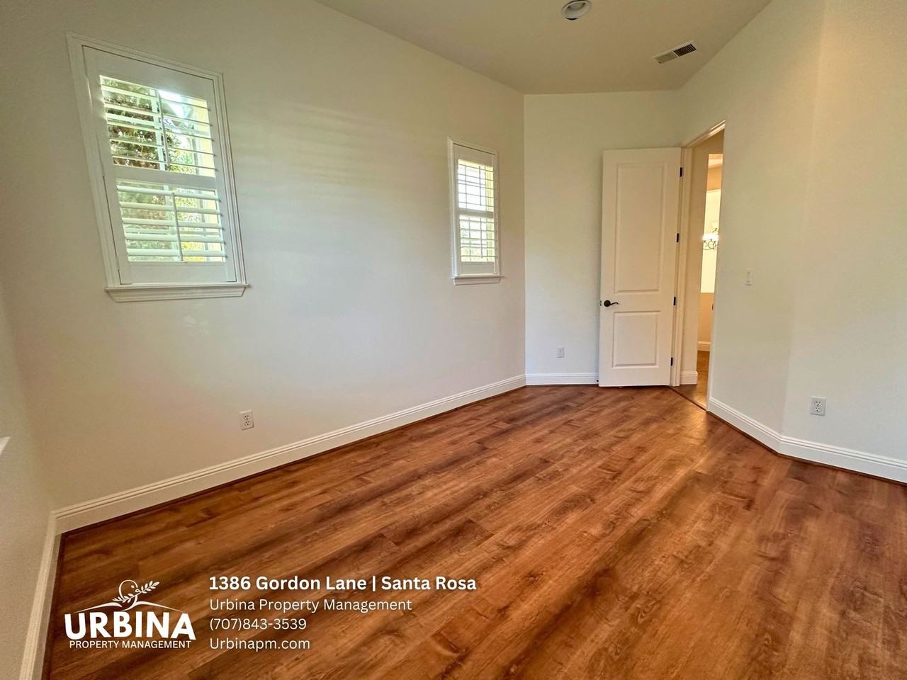 1386 Gordon Ln - Photo 4 of 37