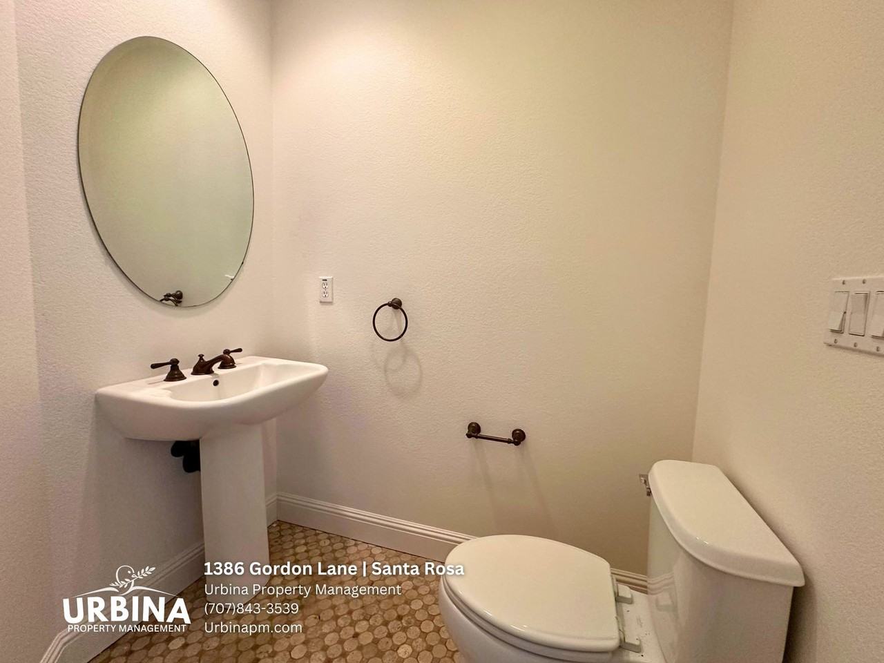 1386 Gordon Ln - Photo 5 of 37