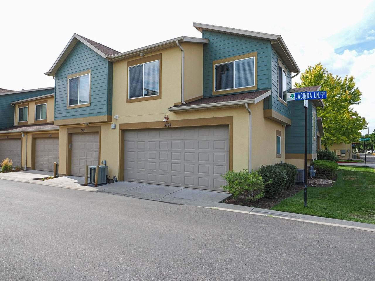 3794 W Lilac Heights Dr - Photo 3 of 35