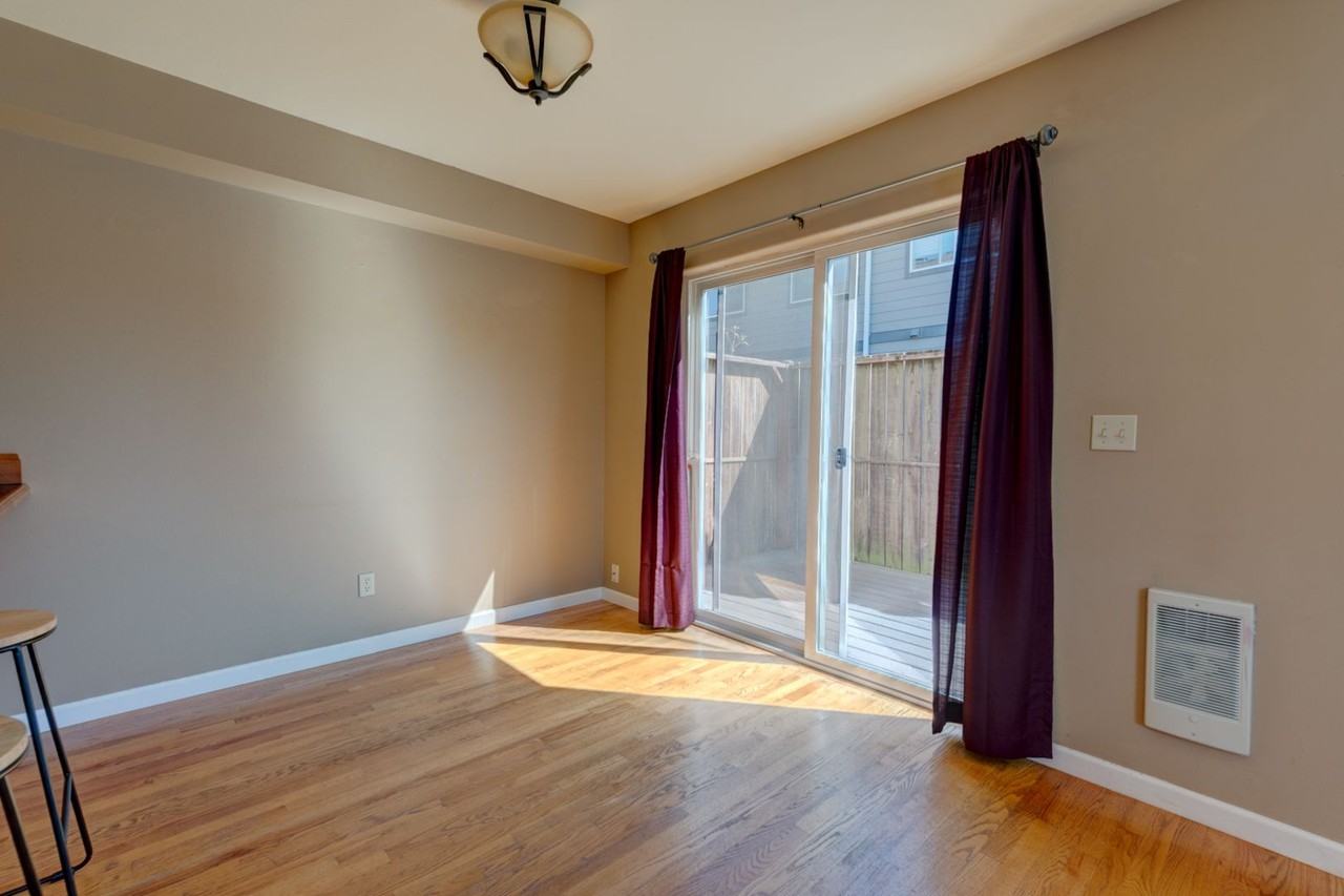 563 Ne Kettle St Apt C4 - Photo 6 of 23
