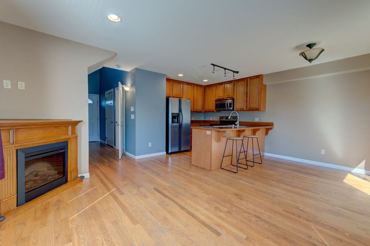 563 Ne Kettle St Apt C4 - Photo 7 of 23