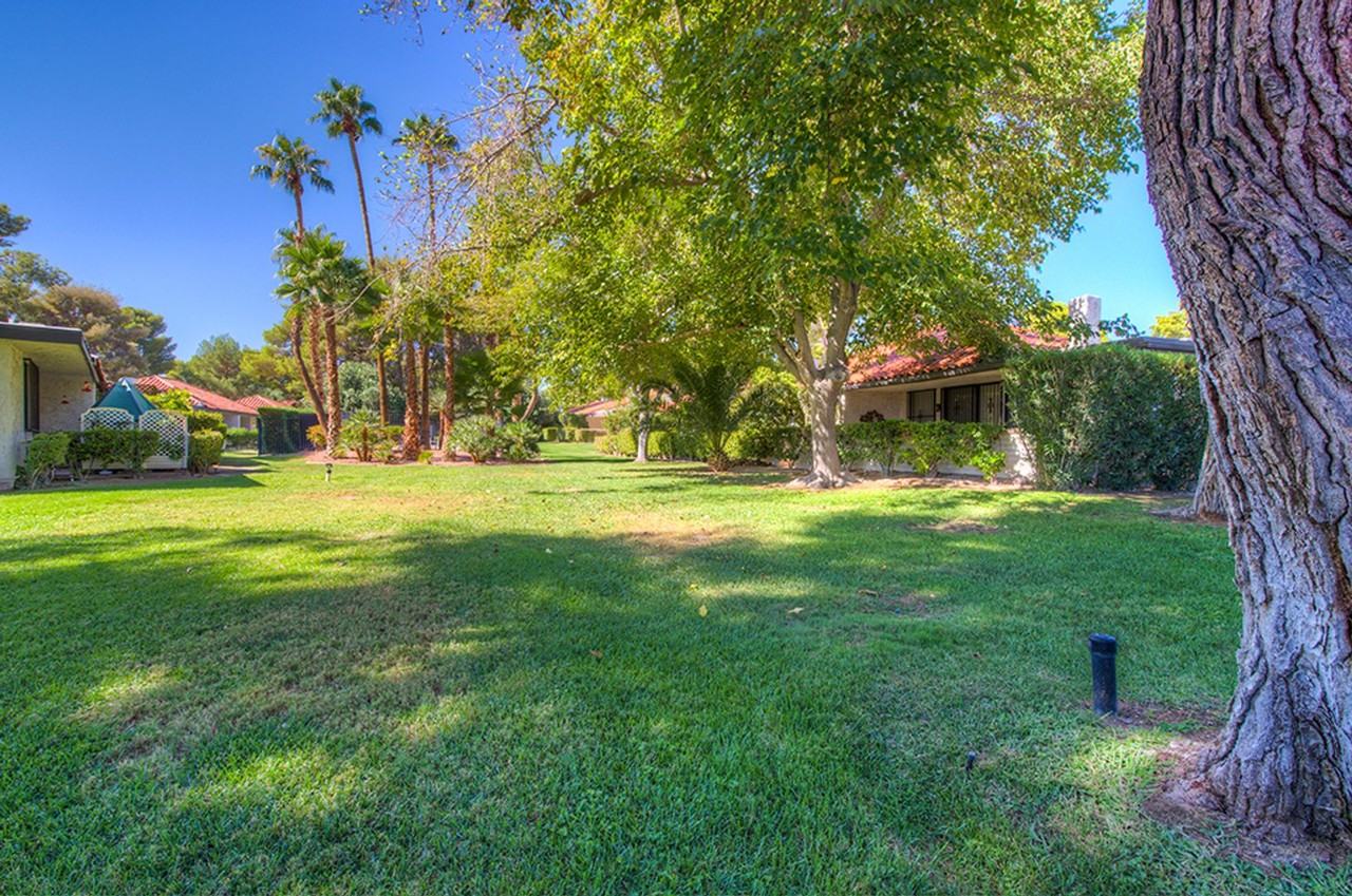 2574 Pera Cir - Photo 3 of 42