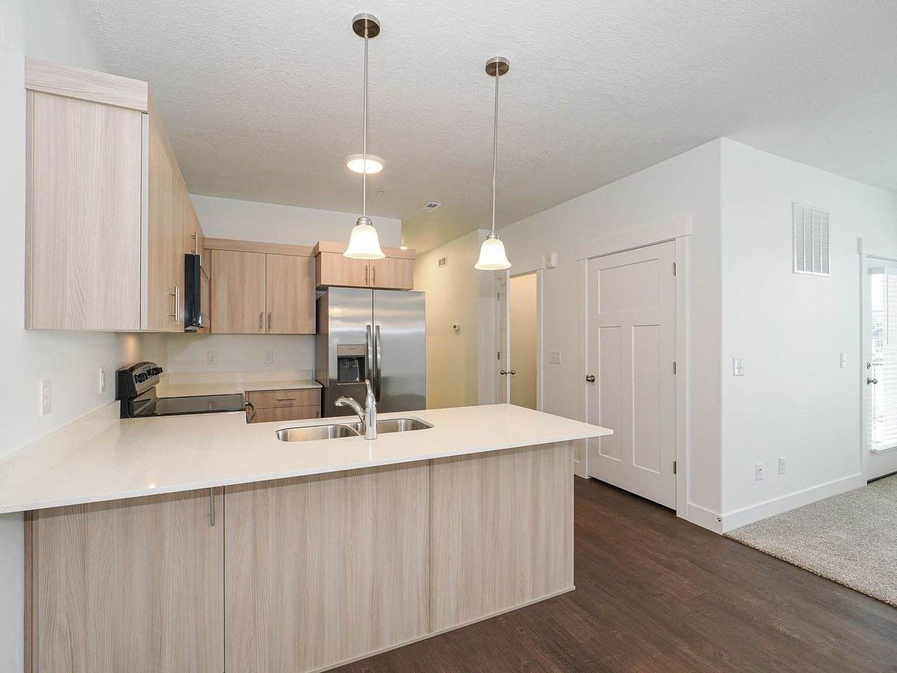 6667 W Twin Rocks Ln - Photo 4 of 30