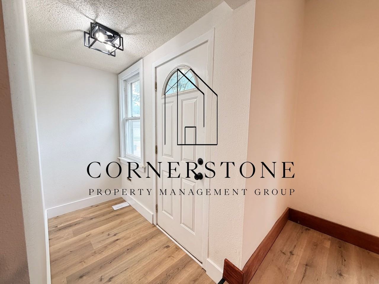 526 S 15th St - Photo 6 of 10